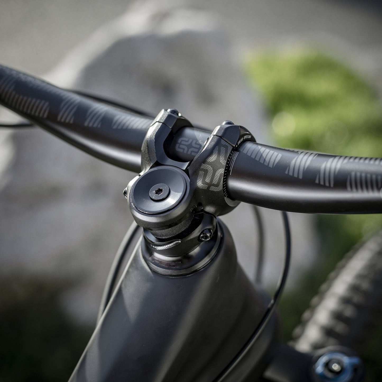 Alloy Bar/Stem Package - Black ethirteen