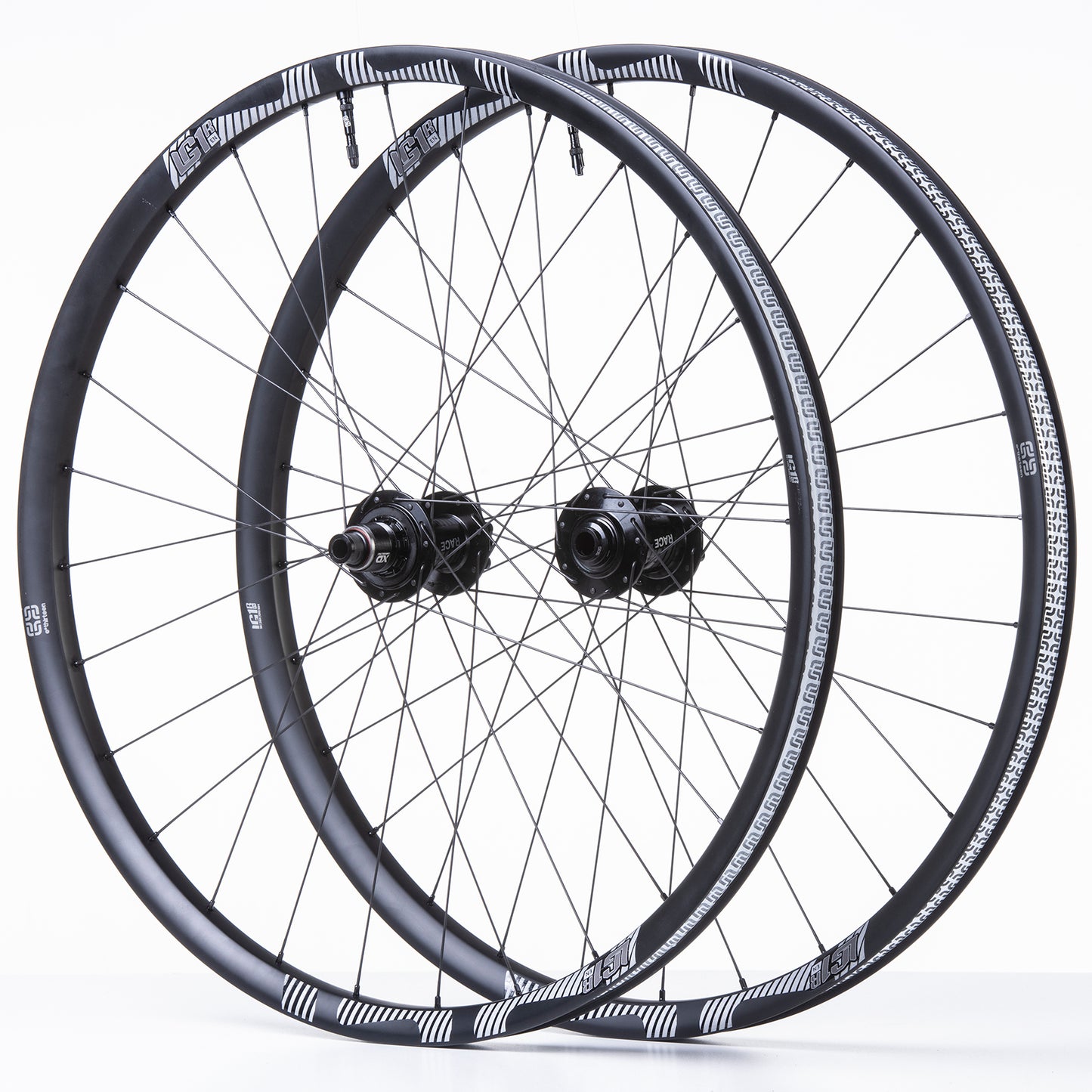 LG1 Race Carbon Enduro Wheels ethirteen